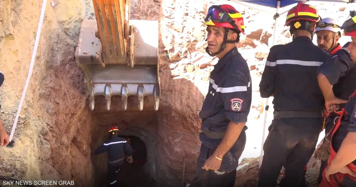 الجزائر: فرق الإنقاذ تواصل محاولة إخراج الطفل أيوب بعد أكثر من 48 ساعة داخل بئر في البيض