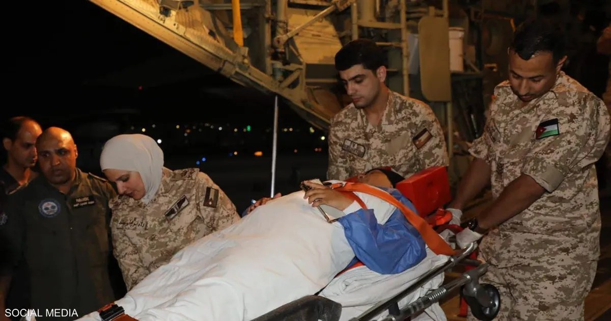 الأردن يجلي 11 مصابًا أردنيًا من مصر بطائرة طبية إلى مدينة الحسين الطبية