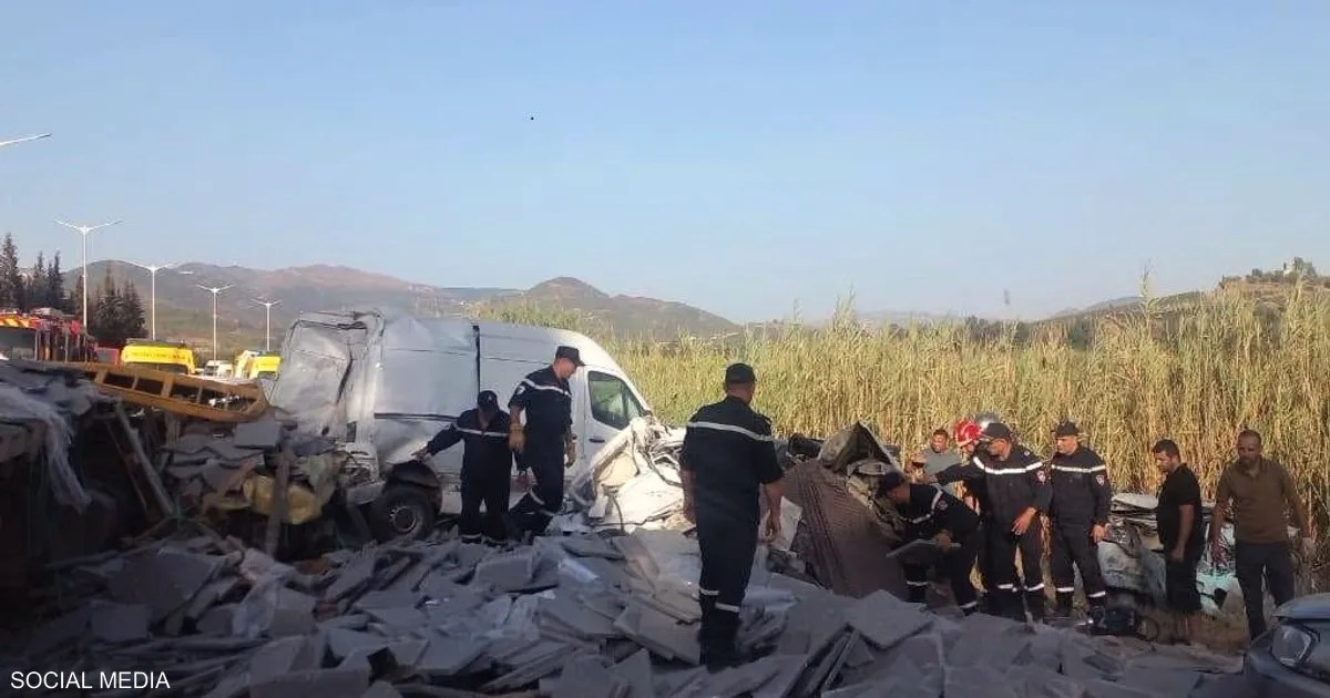 الجزائر: 10 قتلى و10 مصابين في اصطدام تسلسلي بتيزي وزو