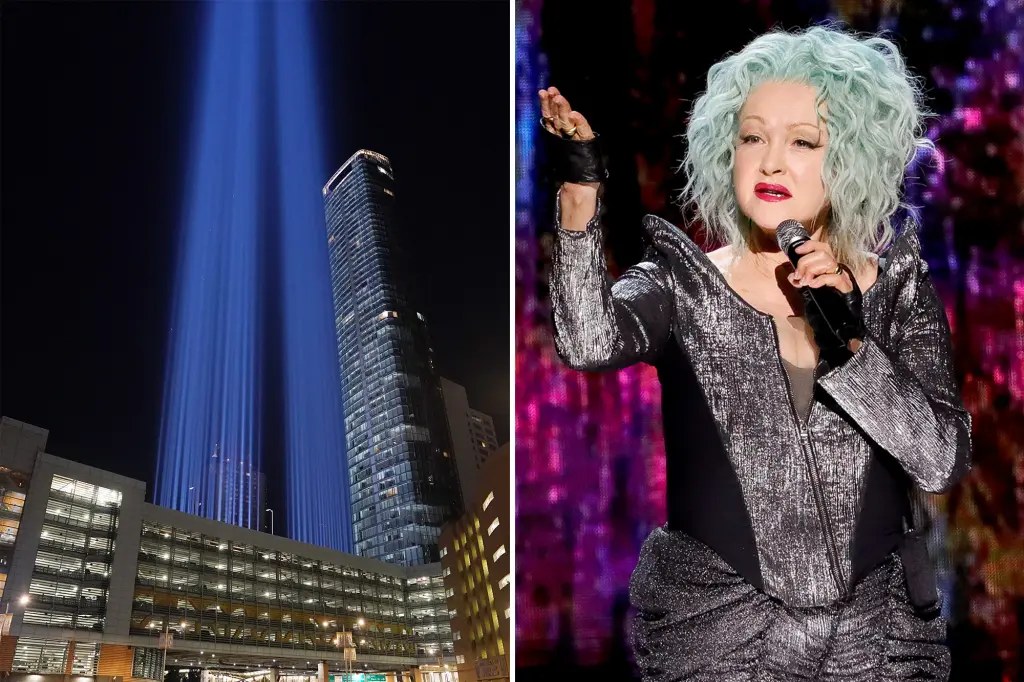 سيندي لوبر تغني في أول بث حي لتحية 11 سبتمبر الضوئية من مانهاتن السفلى