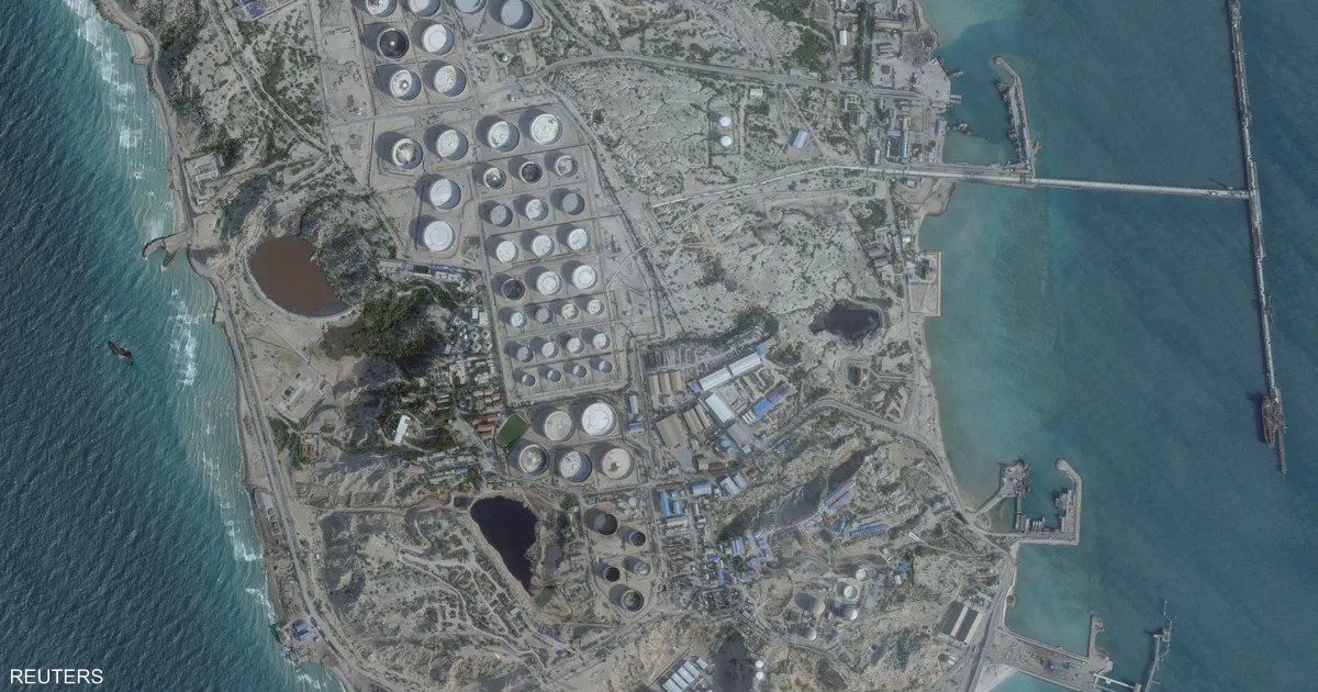 إيران: الجيش الأميركي يشن غارات على ناقلات نفط بعد محاولات استهداف سفينة حربية