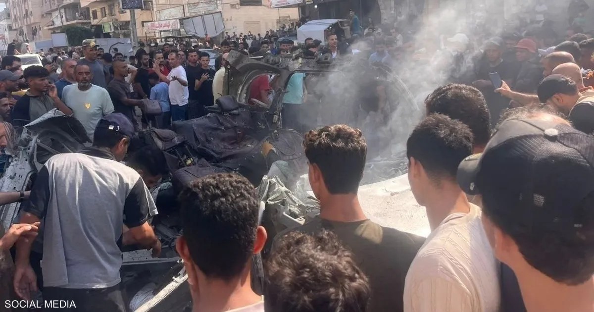 غارة إسرائيلية تقتل فلسطينيين وتصيب 13 غرب مدينة غزة في فلسطين