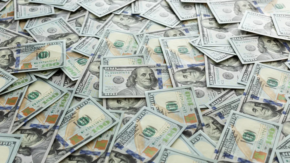 نيويورك تبدأ الأسبوع المقبل إرسال شيكات طاقة تصل إلى 200 دولار