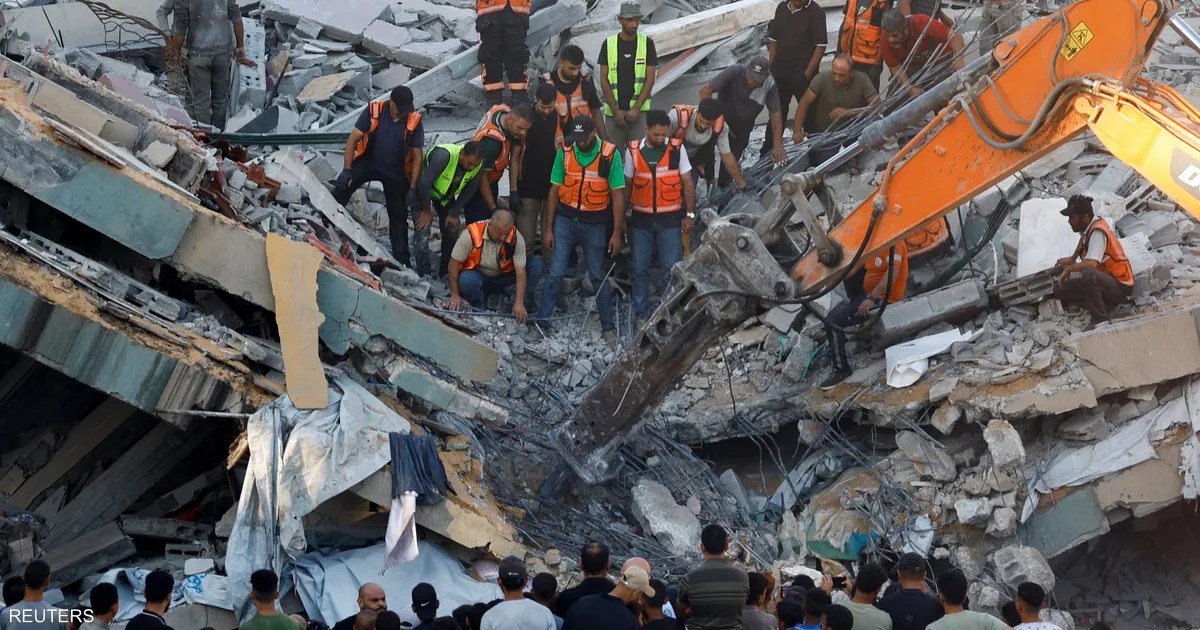 ارتفاع قتلى انهيار بناية في فلسطين إلى 16 شخصًا