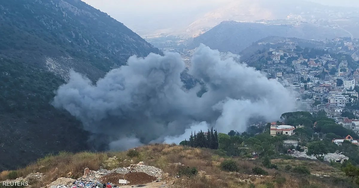 قصف إسرائيلي يستهدف مناطق في جنوب لبنان ويشعل حقولًا زراعية