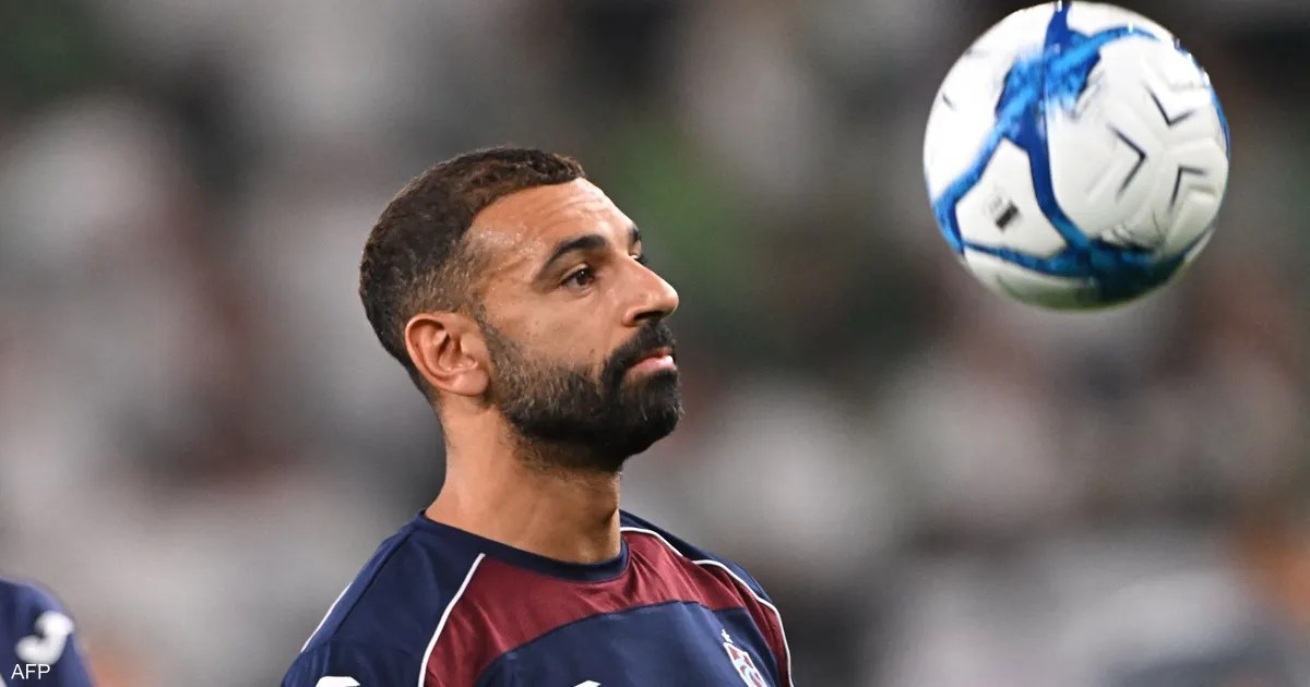 المملكة المتحدة توقف رخصة محمد صلاح 6 أشهر بسبب «السائق المجهول»