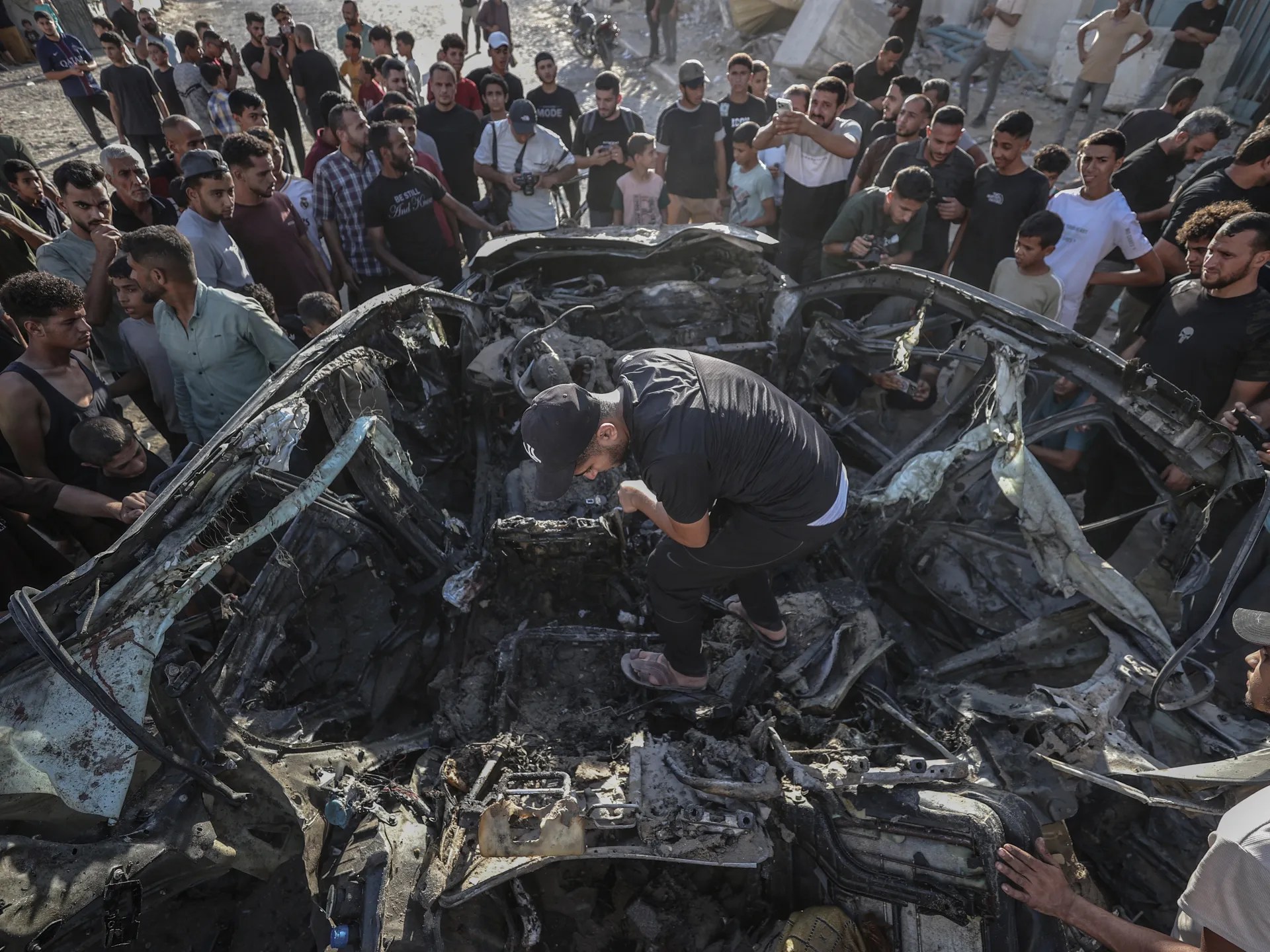 مقتل شاب فلسطيني في استهداف مسيّرة إسرائيلية سيارة بمدينة غزة في فلسطين