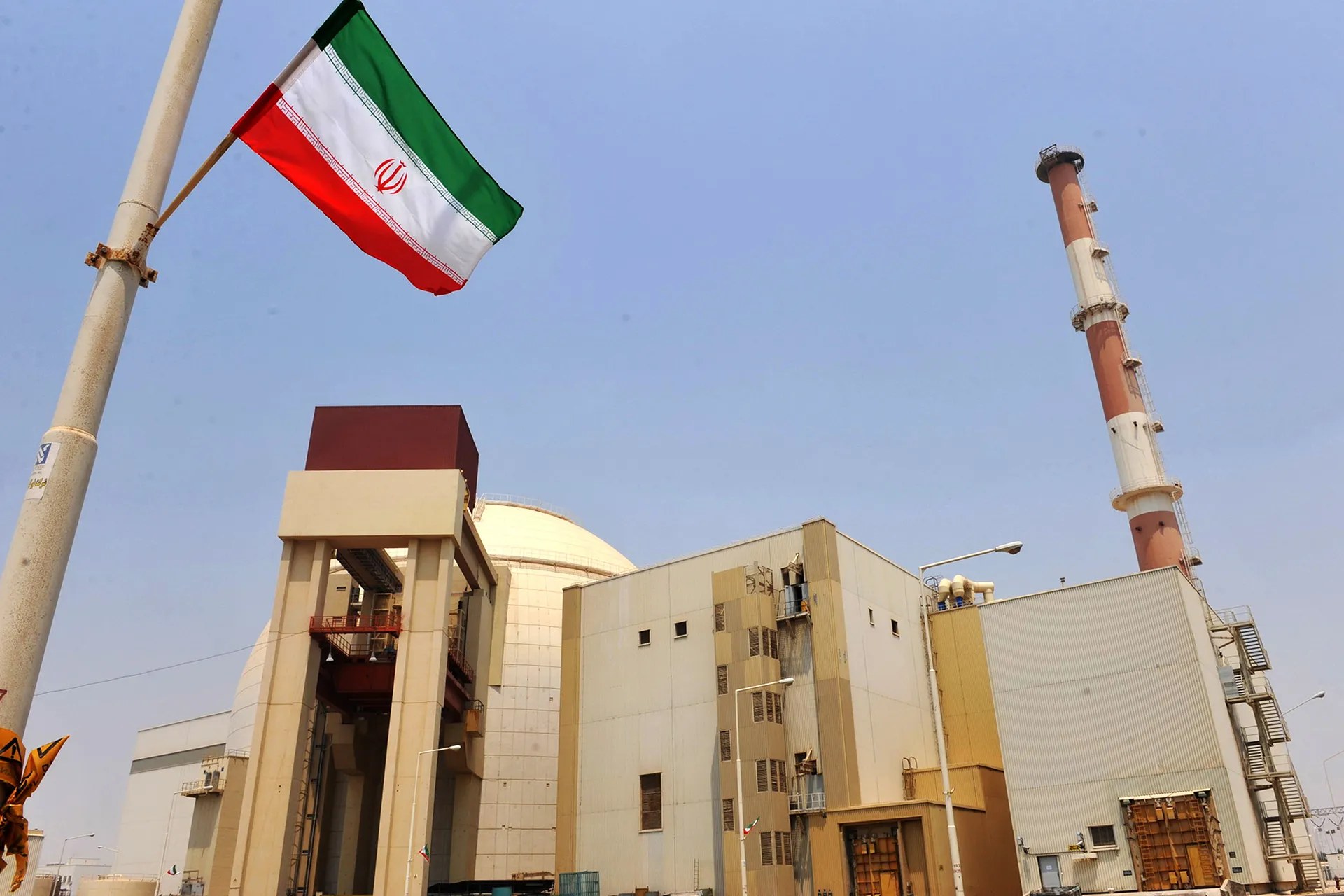 برلمان إيران يدرس مشروع قانون للانسحاب من معاهدة عدم الانتشار النووي