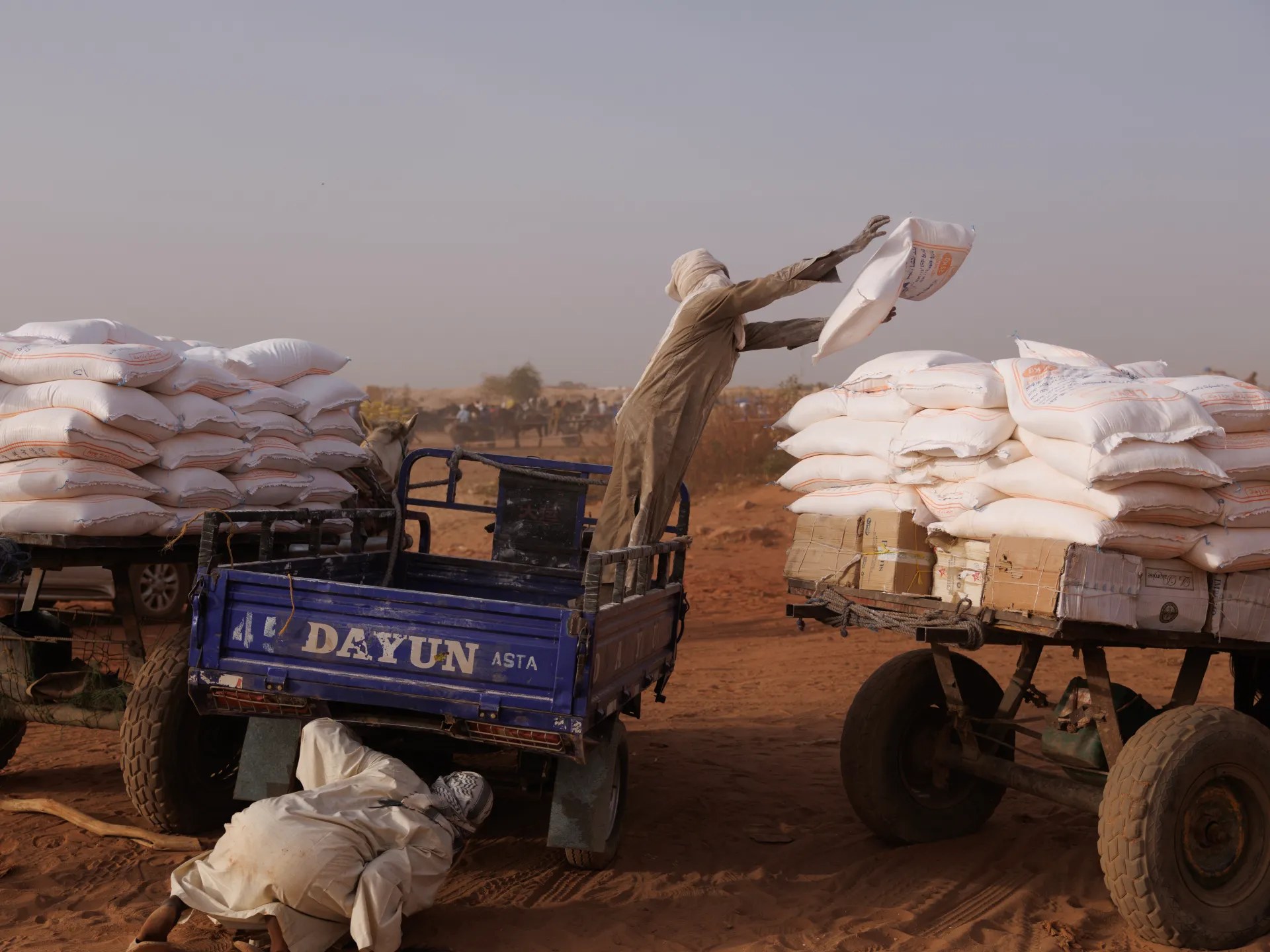السودان يمدد فتح معبر أدري أمام المساعدات الإنسانية حتى نهاية 2026