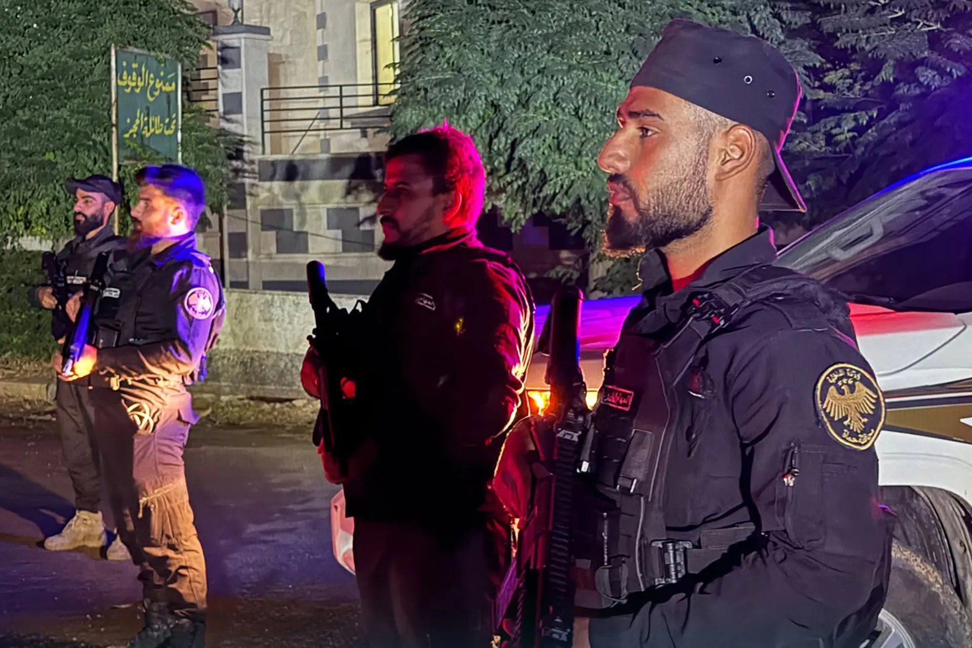 الأمن في سوريا يعتقل المتورطين في مشاجرة بالسقيلبية بعد مواجهات وأضرار مادية