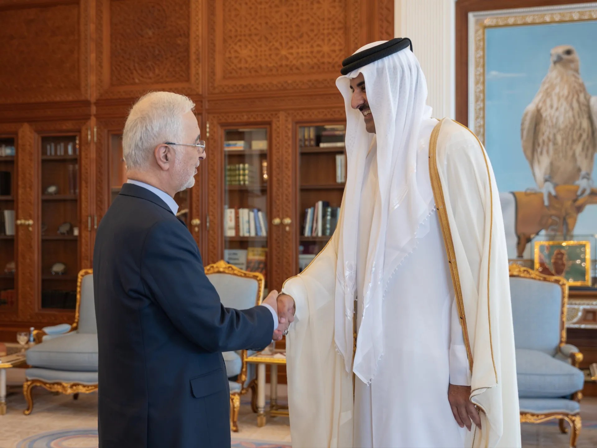 أمير قطر يبحث مع وزير الداخلية الإيراني جهود خفض التصعيد في المنطقة