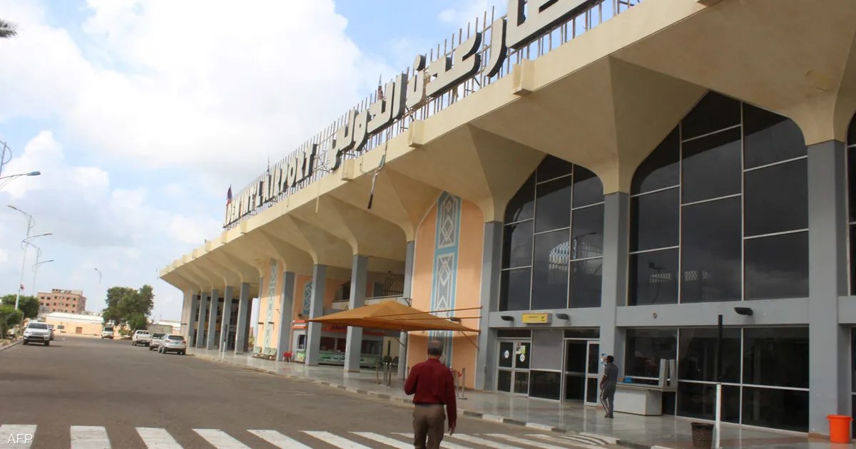 إدارة أمن عدن في اليمن تعلن استهداف المطار بصاروخين أطلقهما الحوثيون