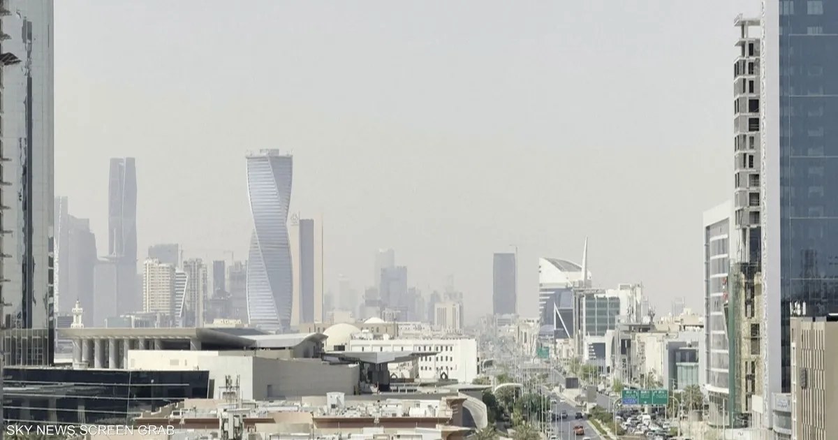 السعودية تقصف مواقع في صنعاء ردًا على صواريخ حوثية نحو الرياض