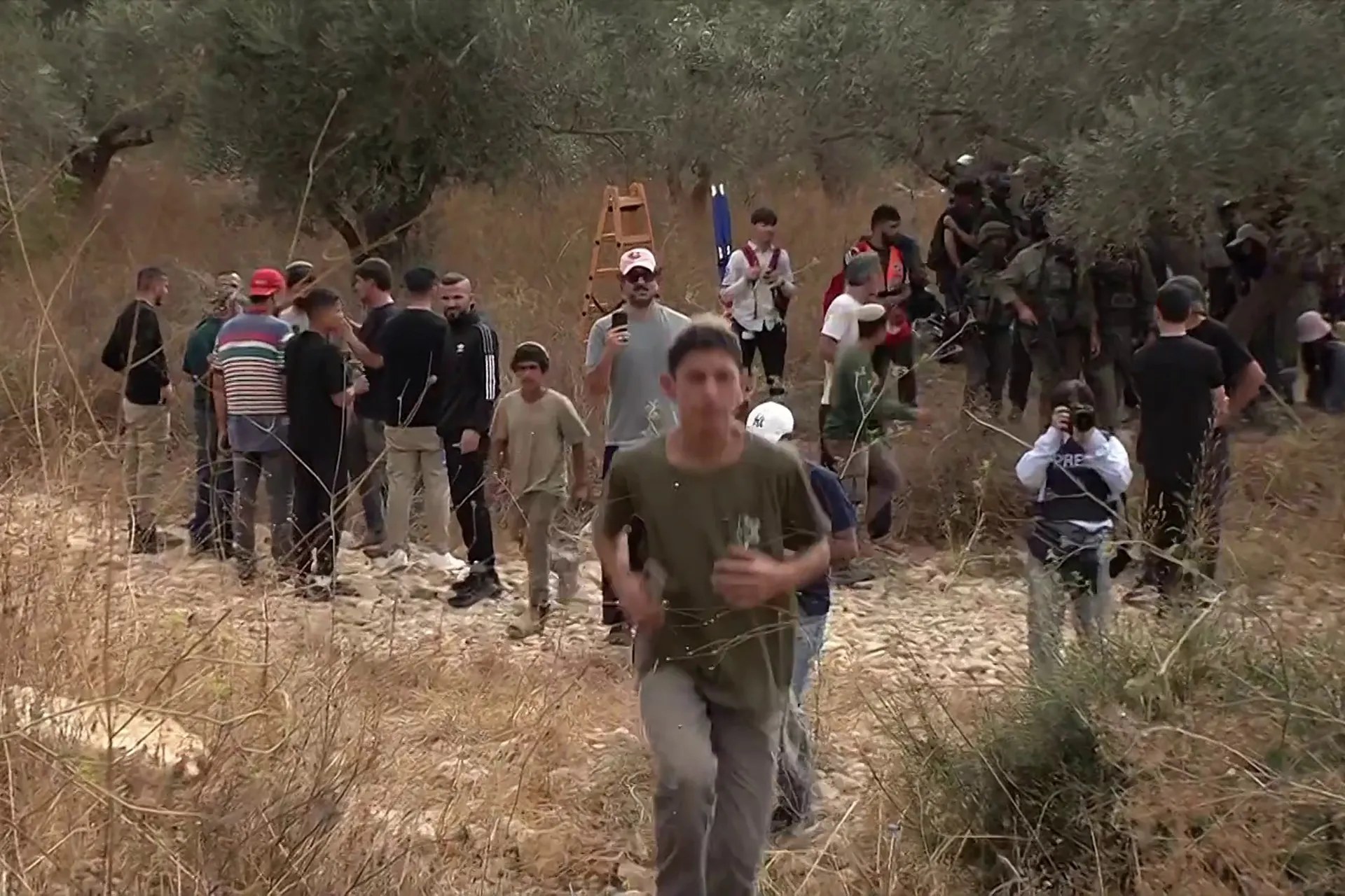 فلسطين: القوات الإسرائيلية تعتقل 9 فلسطينيين في الخليل بالضفة الغربية