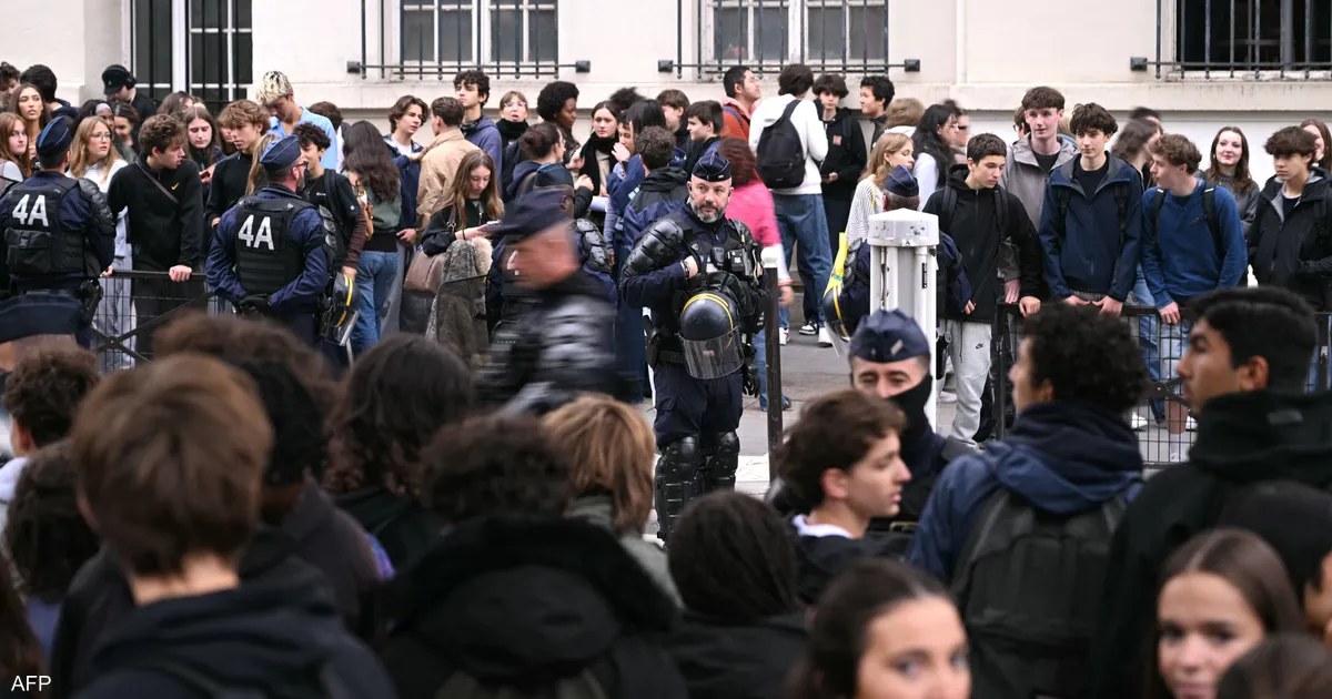 احتجاجات تلاميذ المدارس في فرنسا تدخل أسبوعها الرابع وسط 24 تحقيقًا بشأن الشرطة