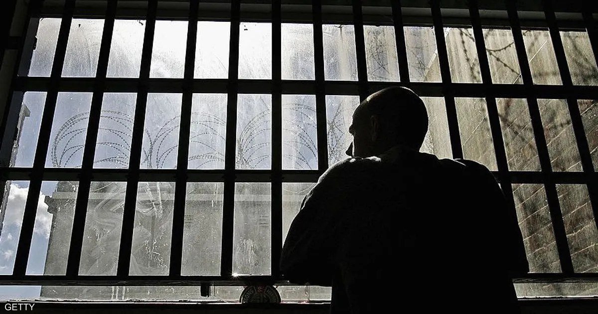 المملكة المتحدة تبدأ الإفراج المبكر عن نحو 650 سجينًا لتخفيف اكتظاظ السجون
