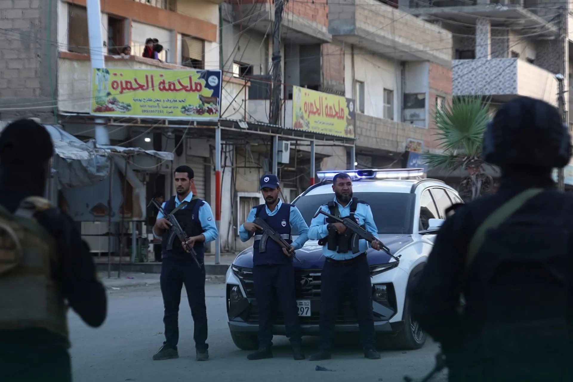 سوريا تنشر قوى الأمن في الحسكة لتطبيق حظر حمل السلاح وإطلاق النار