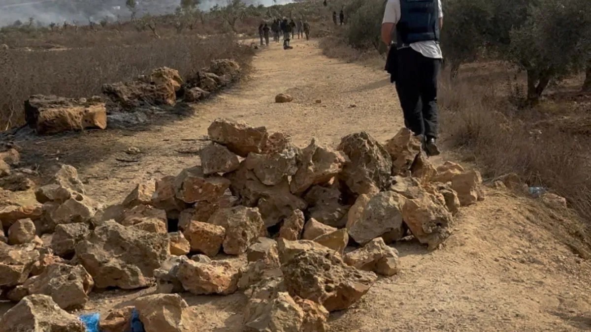 مستوطنون يهاجمون وفدًا دبلوماسيًا يضم القنصل الفرنسي في فلسطين