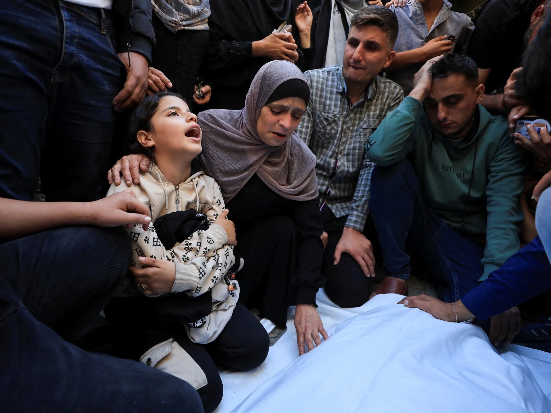 مقتل فلسطينيين أحدهما طفل بغارتين إسرائيليتين على قطاع غزة في فلسطين
