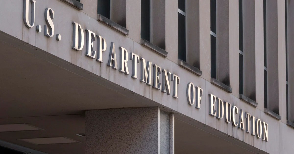 إدارة ترامب تسحب استئنافها وتوقف تعديل برنامج إعفاء قروض الخدمة العامة