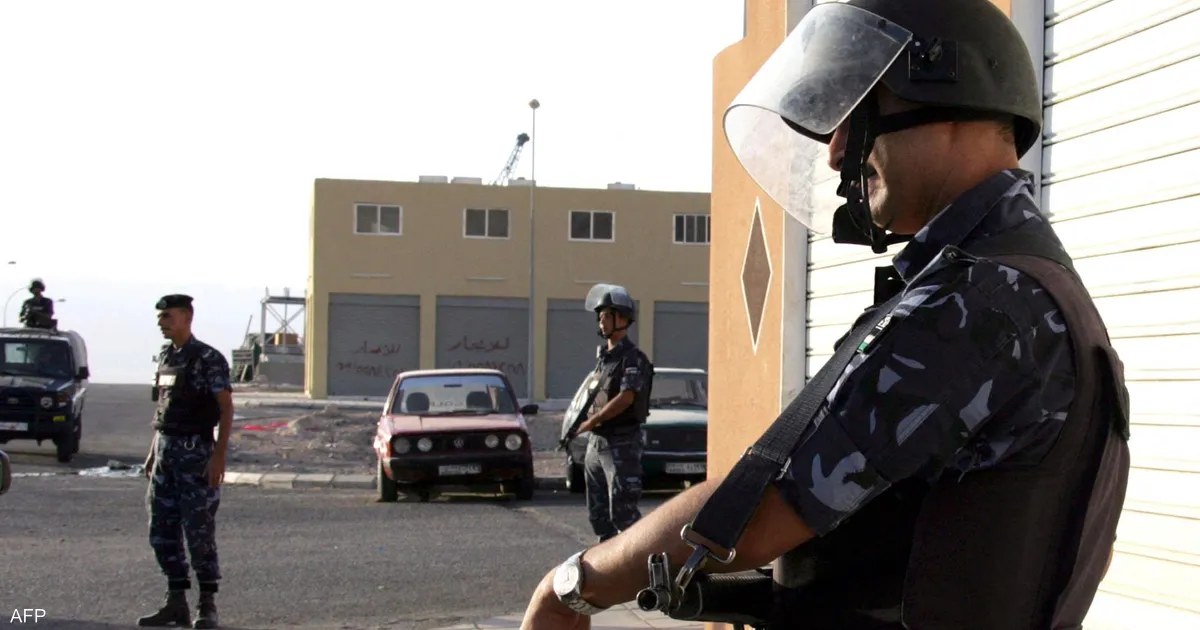 مقتل 7 أشخاص وإصابة آخرين بإطلاق نار داخل كنيسة في الأردن