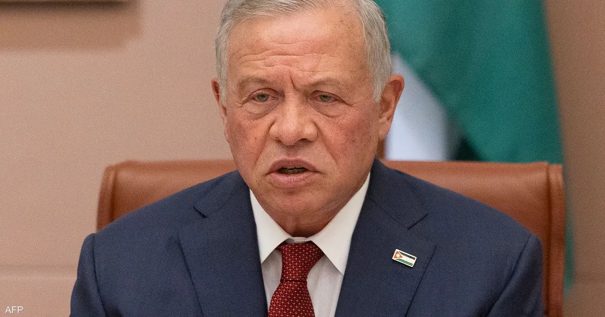 ملك الأردن يتوعد منفذي هجوم على جنازة في الكرك بأشد العقوبات
