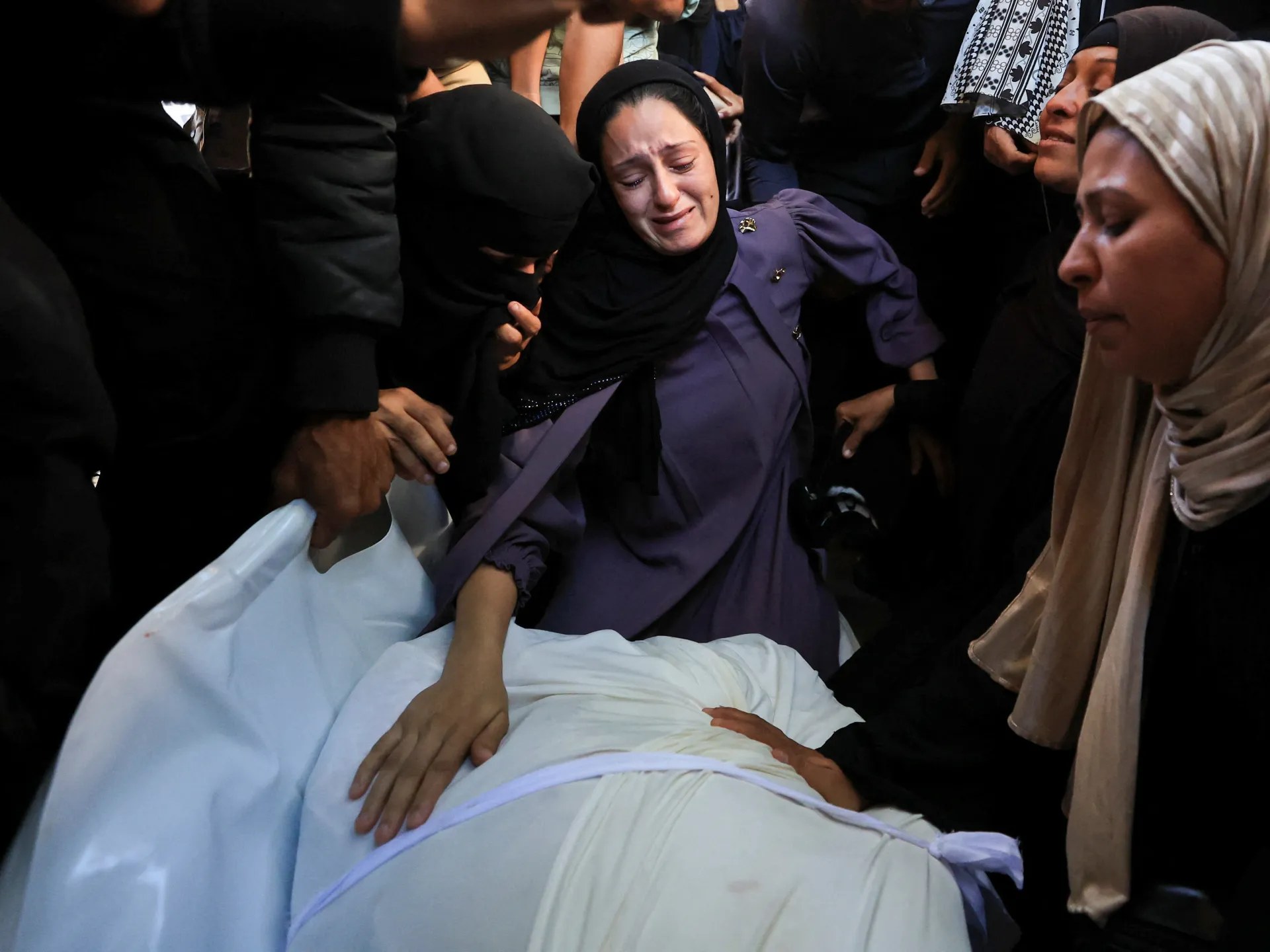 مقتل فلسطيني وإصابة 3 بغارة إسرائيلية في مدينة غزة بفلسطين