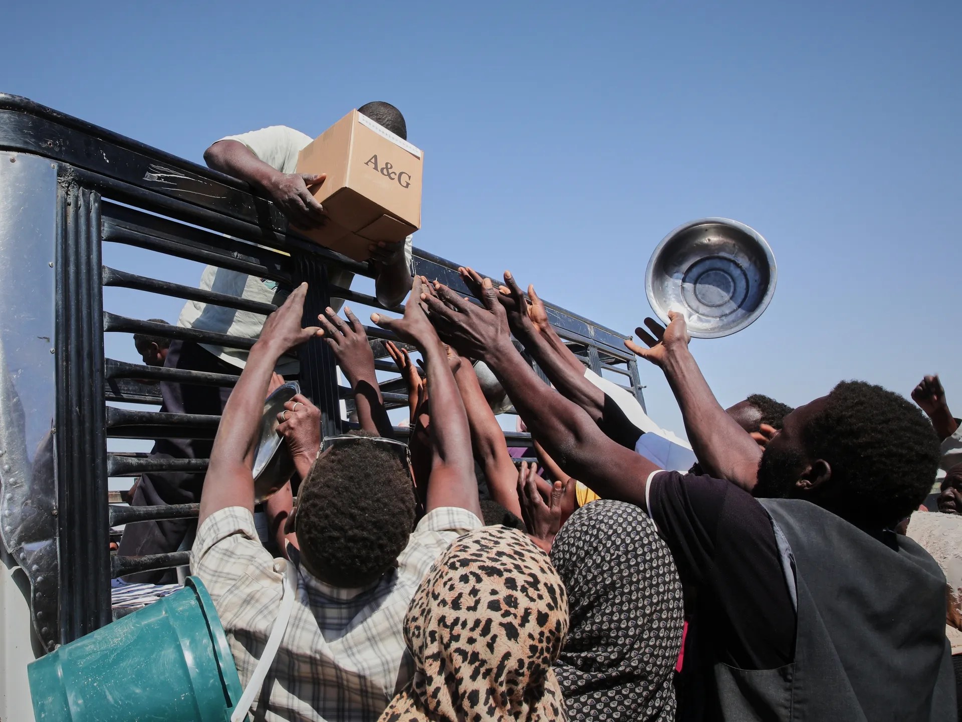 العفو الدولية توثق احتجاز مدنيين ونقص الغذاء في مدارس الفاشر بالسودان