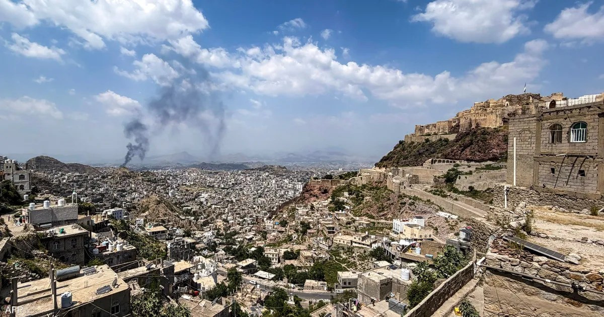 تجدد المعارك في باب المندب باليمن وسط غارات سعودية على مواقع الحوثيين