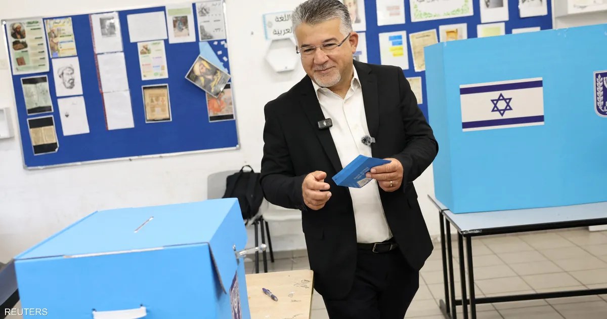 استطلاعات انتخابات إسرائيل ترجّح فوز القائمتين العربيتين بـ17 إلى 18 مقعدًا