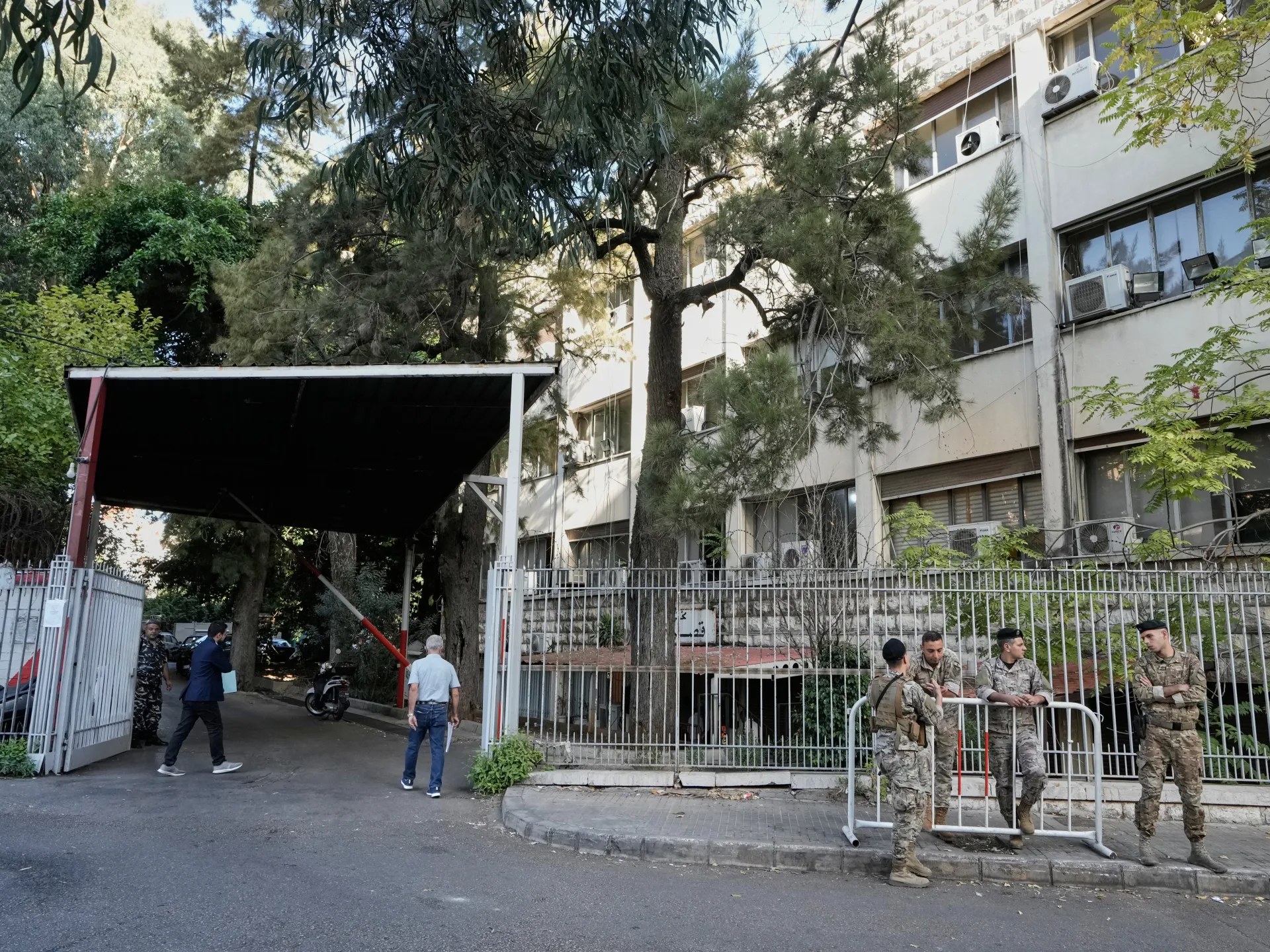 القضاء في لبنان يدعي على 13 شخصًا في قضية متفجرات ضهر البيدر