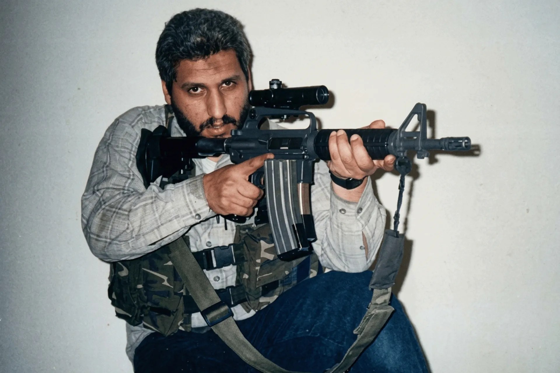 مشاهد لمحمد الضيف قائد القسام في فلسطين تُعرض لأول مرة وتثير تفاعلاً واسعاً